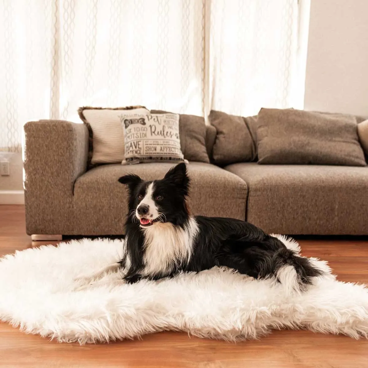 PupRug Faux Fur Curved Orthopedic Dog Bed - Polar White