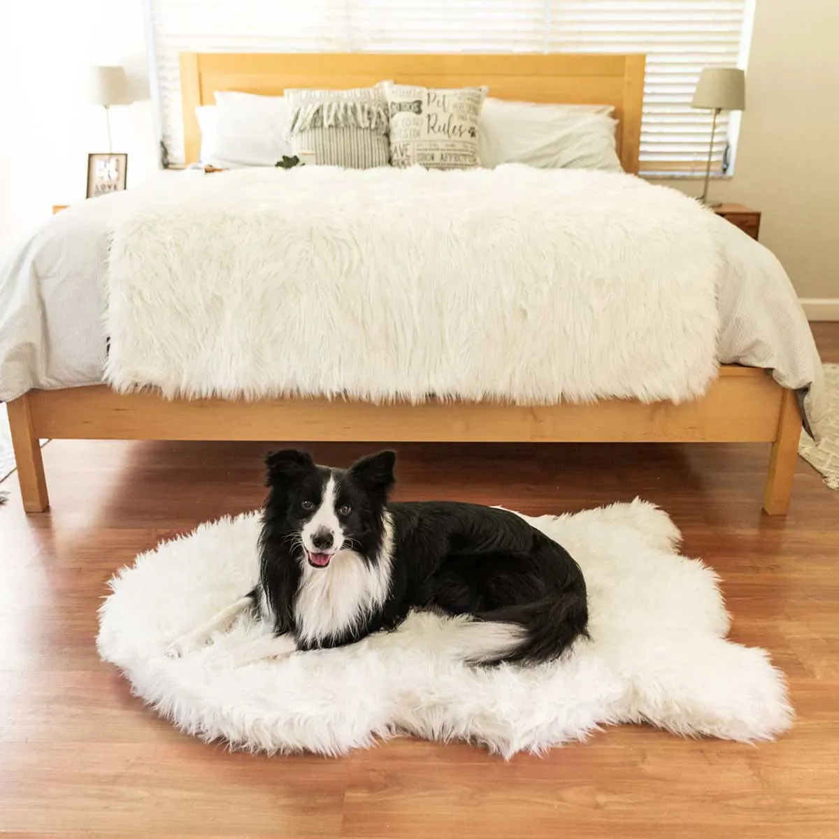 PupRug Faux Fur Curved Orthopedic Dog Bed - Polar White